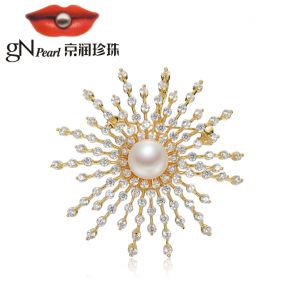 京润 盛开 11-12mm馒头形 合金镶白色淡水珍珠胸针